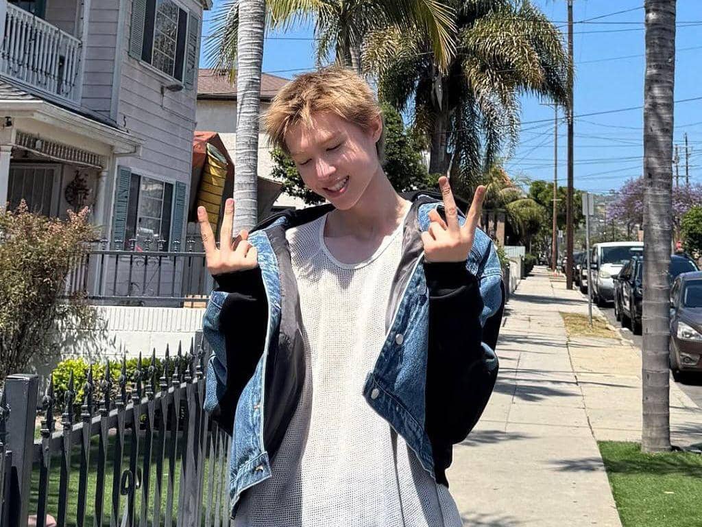 Martin CORTIS (instagram.com/cortis)