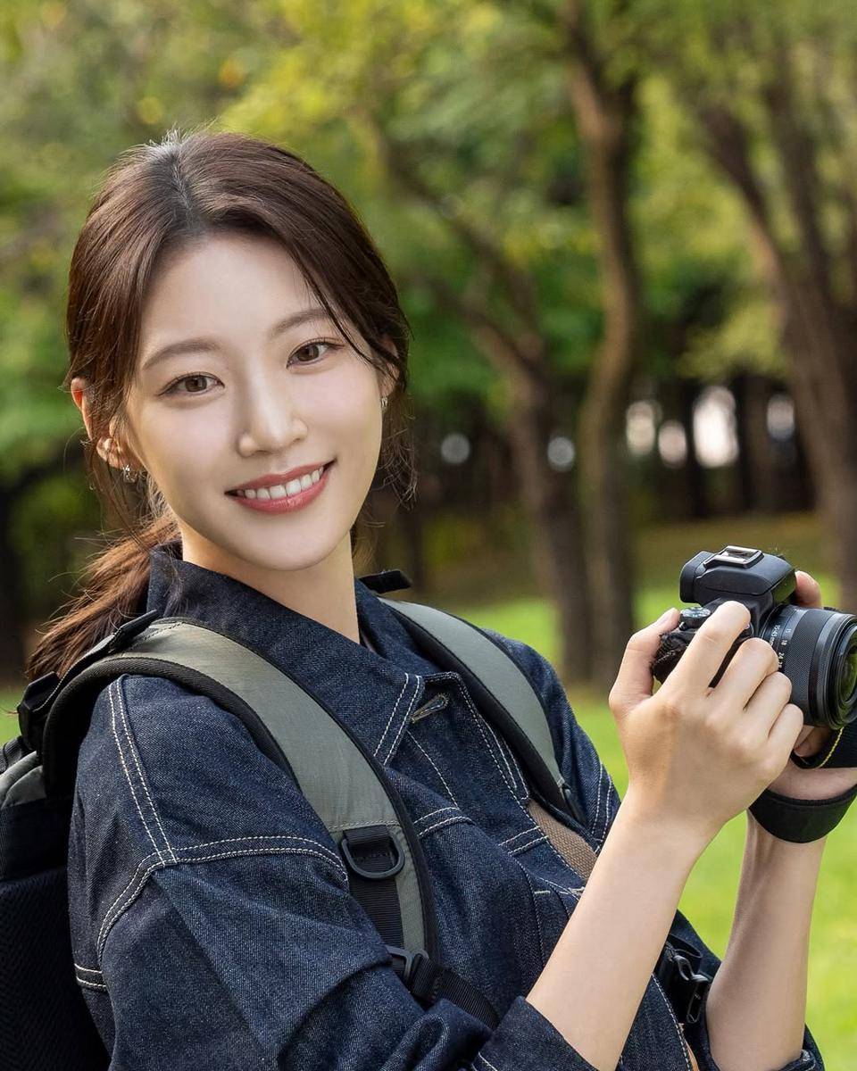 Gong Seung Yeon di KDrama My Lovely Journey (instagram.com/varoent_official)