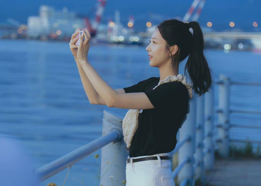 Gong Seung Yeon di KDrama My Lovely Journey (instagram.com/travelagency_summer)
