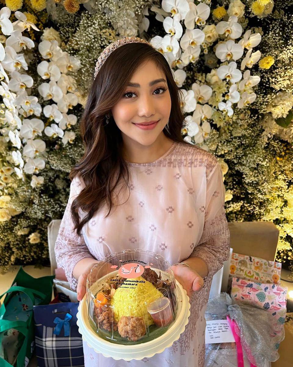 Ide makeup ala Winona Willy (instagram.com/nonawilly16)