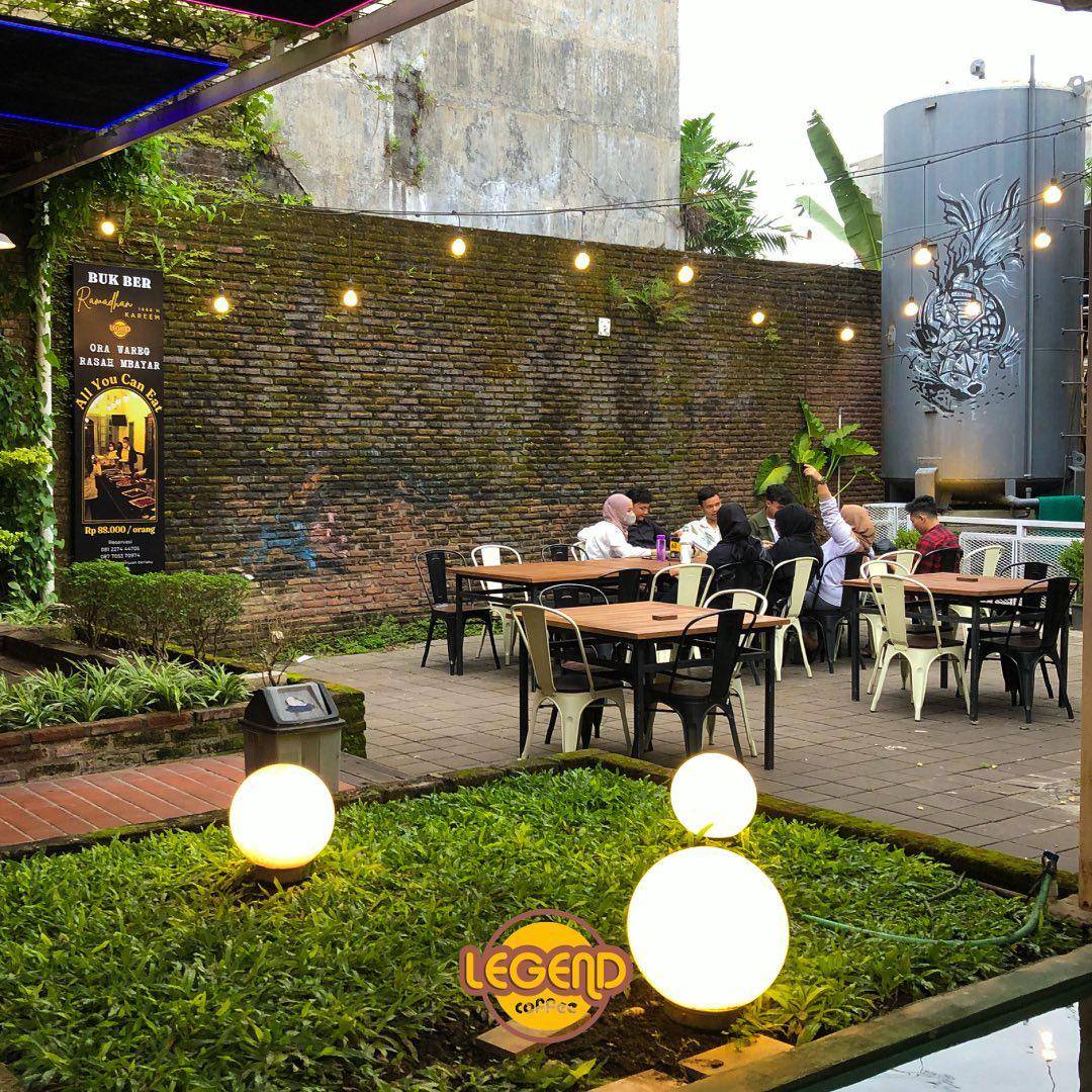Potret outdoor Legend Coffee, Yogyakarta