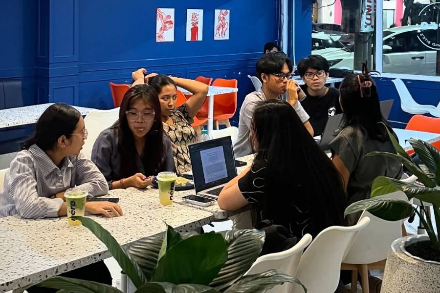 Suasana di Nero Coffee and Bites