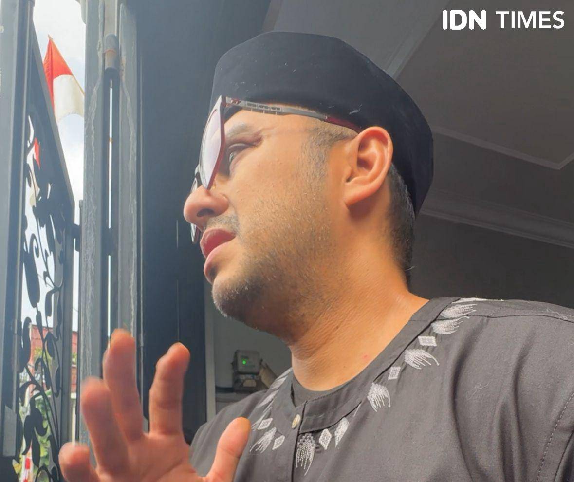 Ali Zainal di rumah duka Mpok Alpa