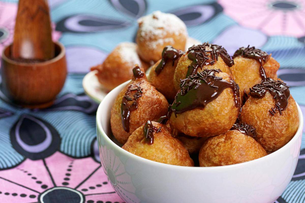Bola-bola singkong isi coklat (pexels.com/Keesha's Kitchen)