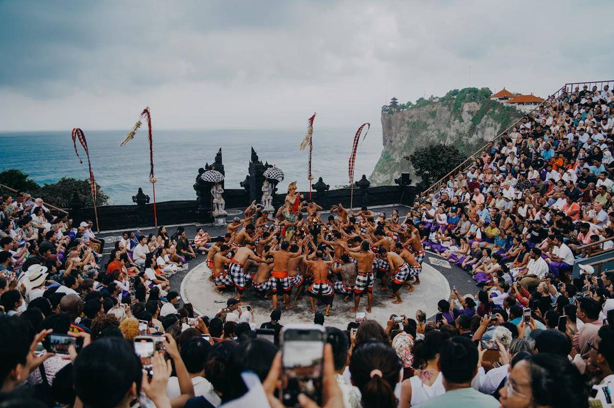 Tari Kecak Bali (Pexels.com/ Habel Panggalo)