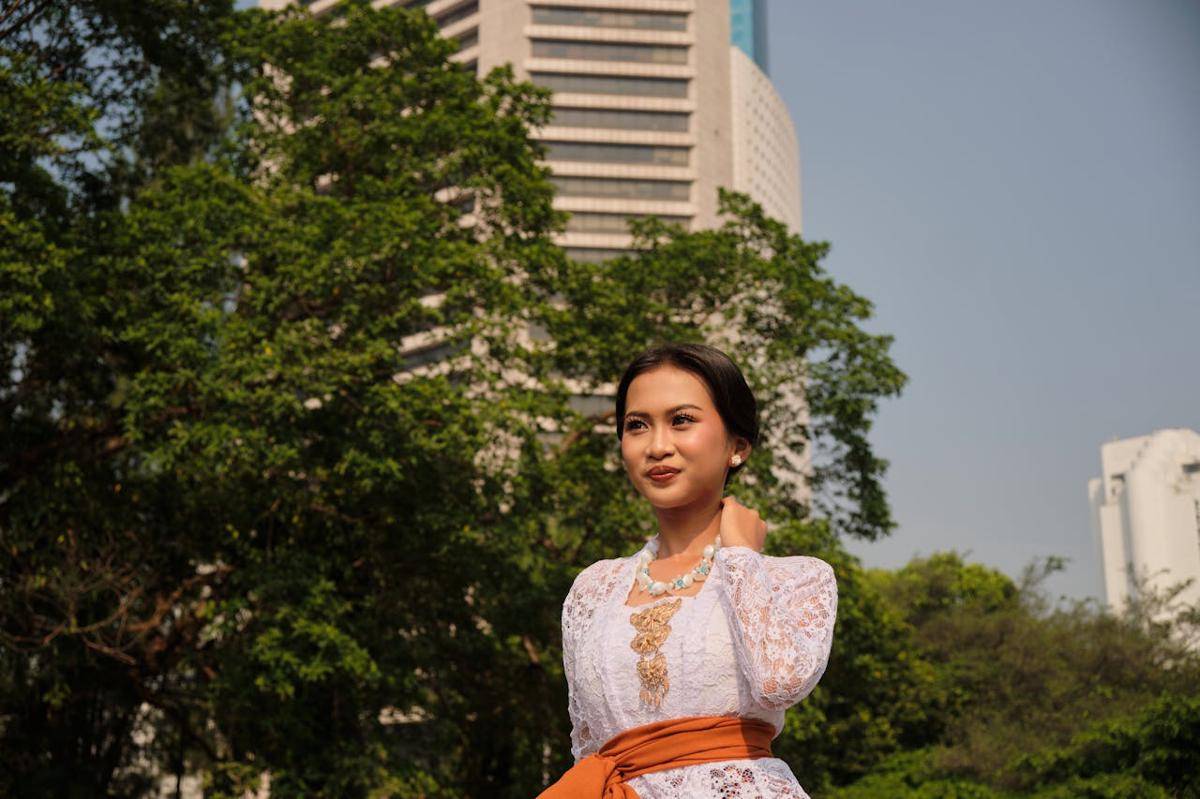 Wanita Indonesia dalam balutan kebaya (Pexels.com/ Vincensius Seno Aji Pradhana)