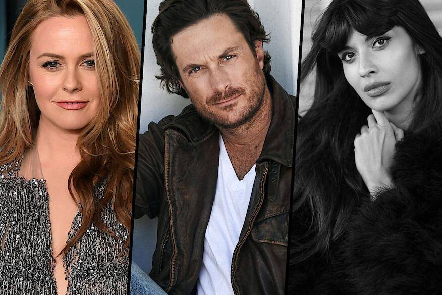 deretan pemain film A Merry Little Ex-Mas.