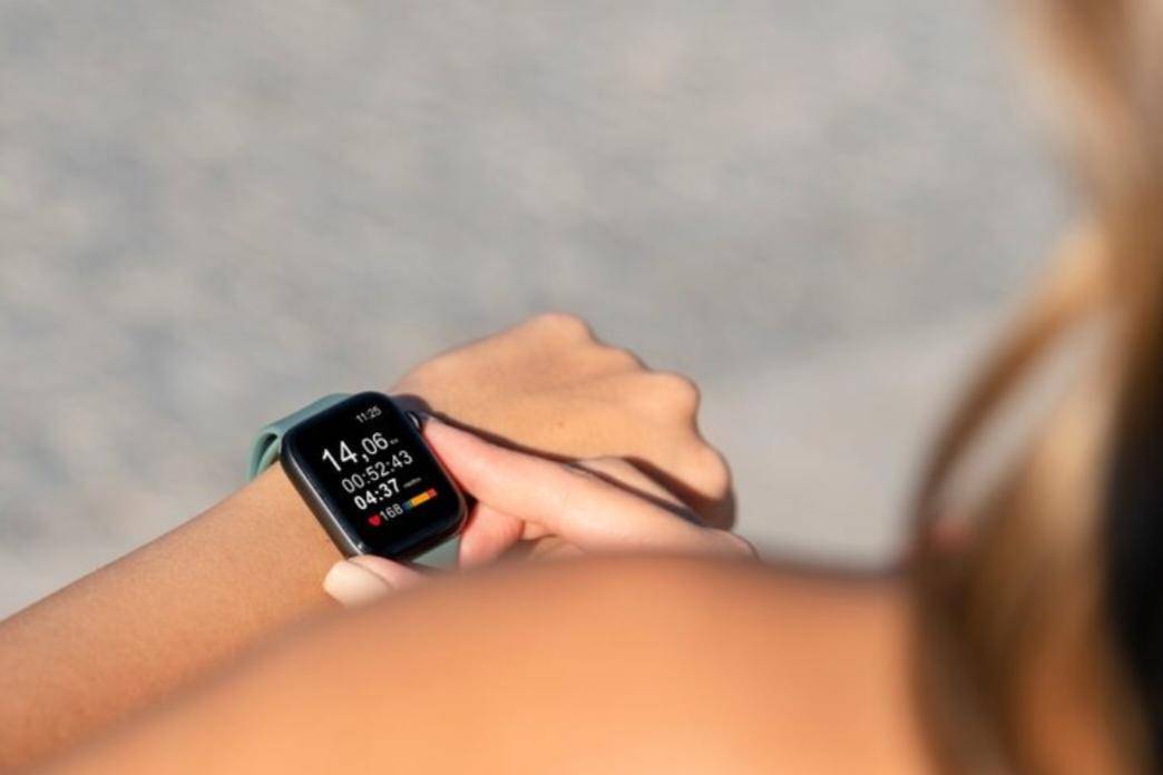 ilustrasi smartwatch (freepik.com/freepik) 