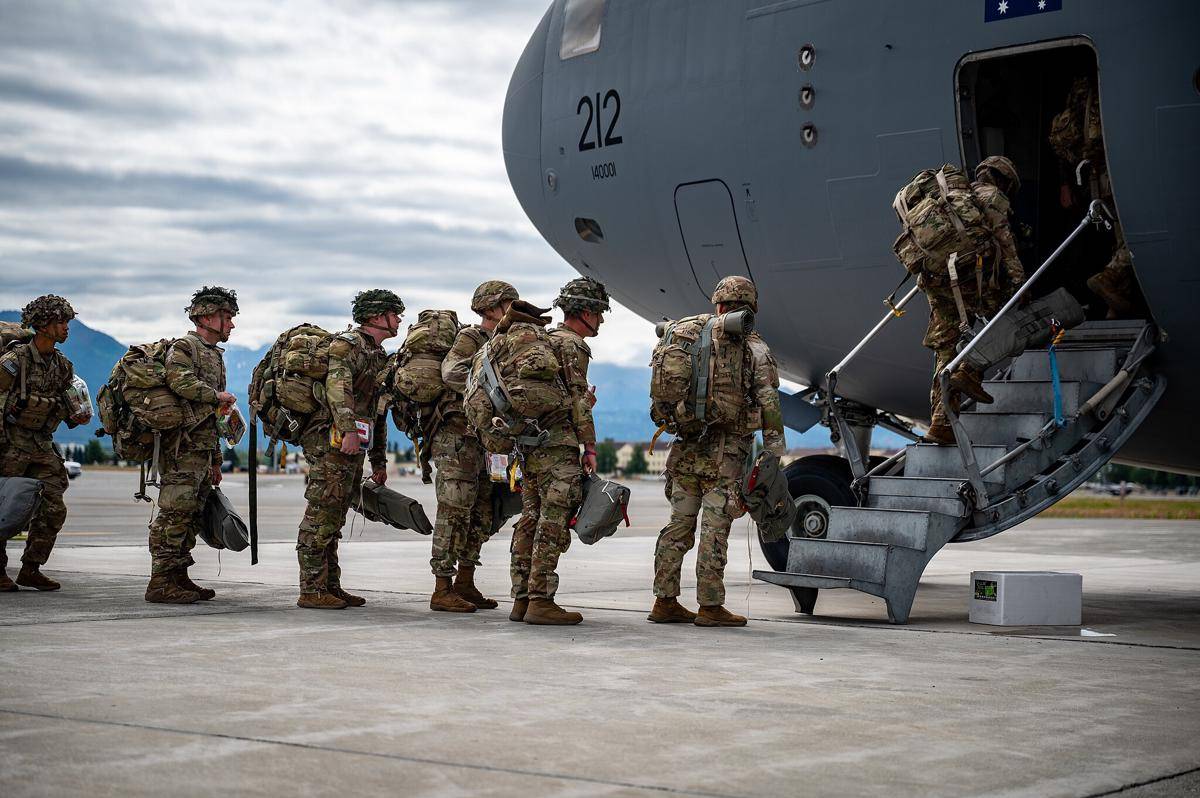 Pasukan AS di Pangkalan Militer Elmendorf-Richardson, Alaska. (U.S. Air Force photo by Airman 1st Class Hunter Hites, Public domain, via Wikimedia Commons)