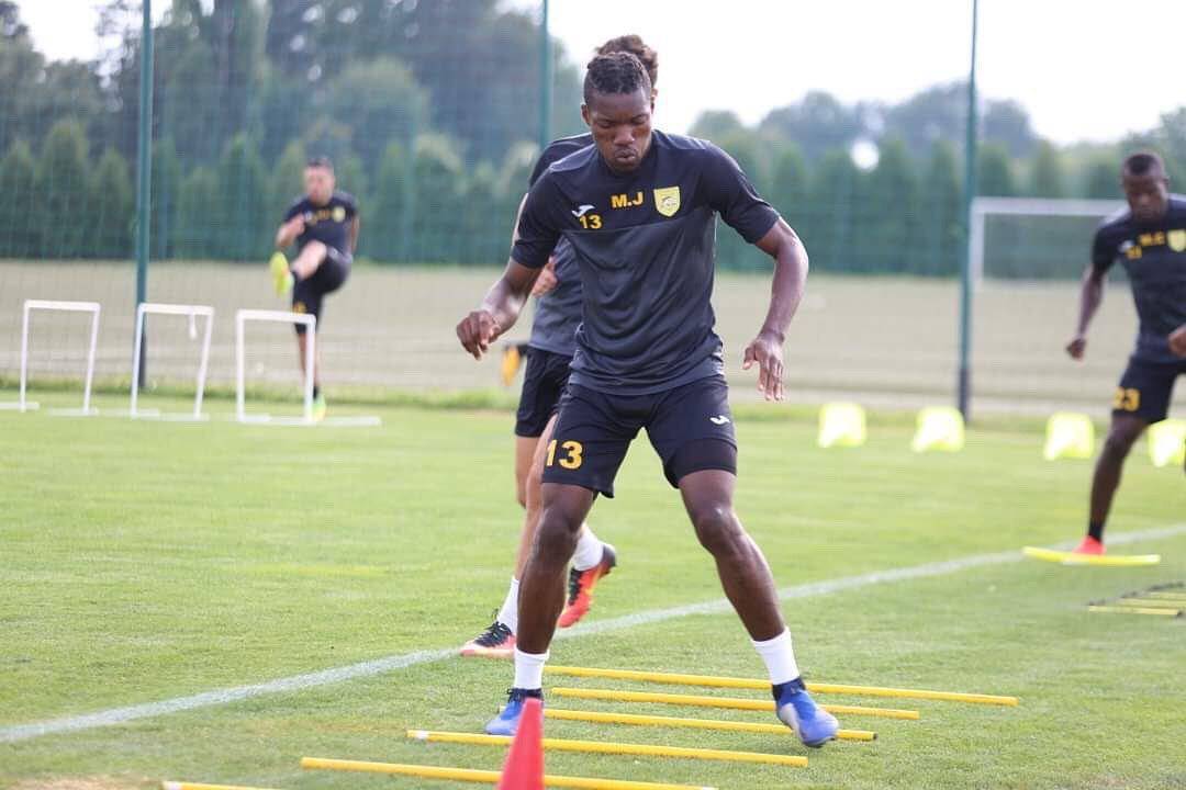 Stiker asal Kongo, Jacques Themopele, saat memperkuat klub Tunisia yakni CA Bizertin pada musim 2019/2020. (Instagram.com/jacques_medina_temopele29)