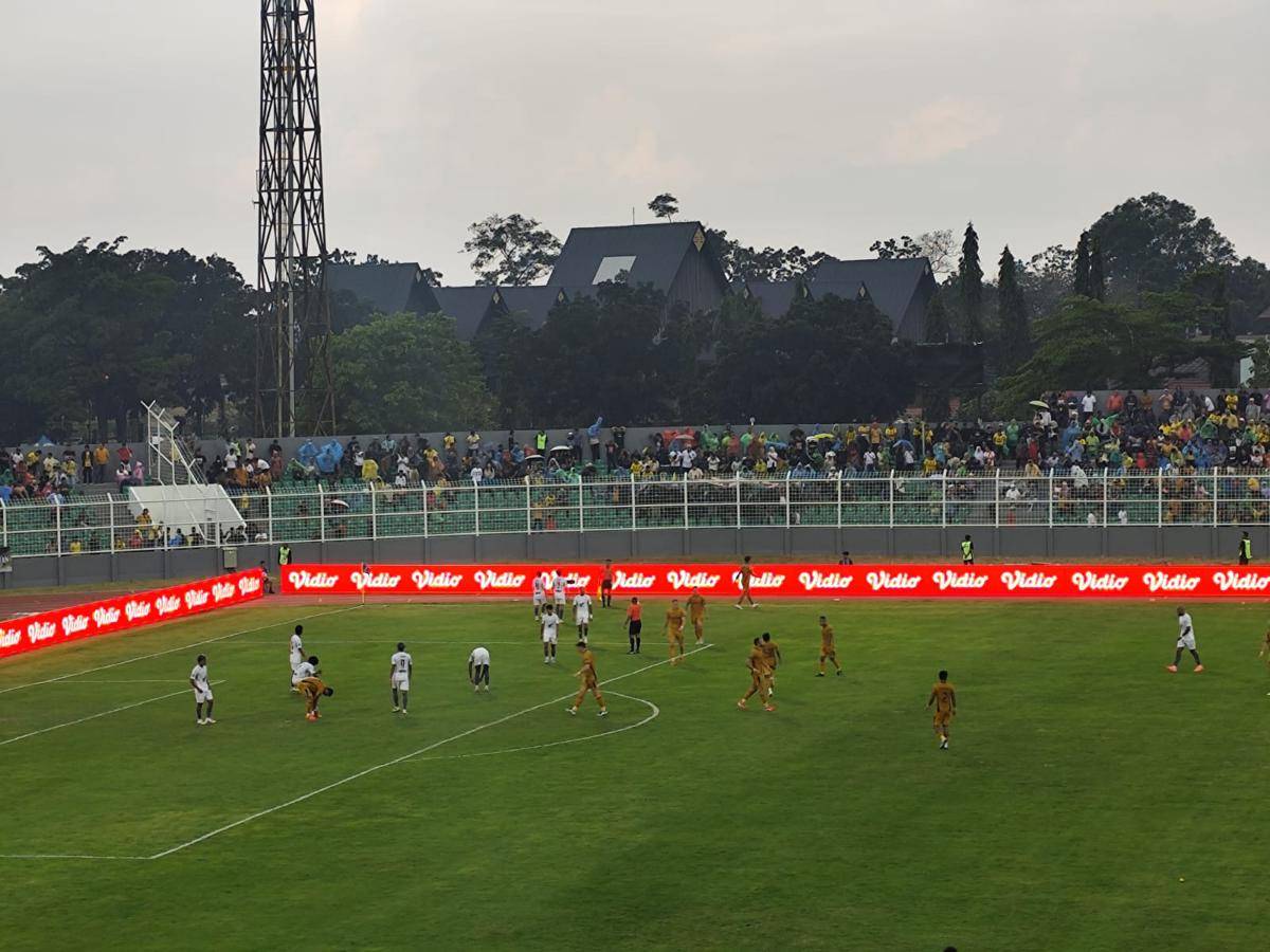 Pertandingan Bhayangkara Presisi Lampung FC vs PSM Makassar. (IDN Times/Muhaimin)