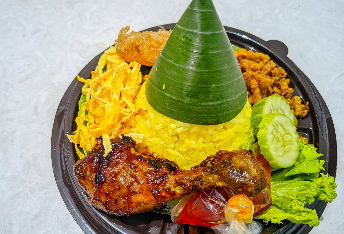 ilustrasi nasi kuning