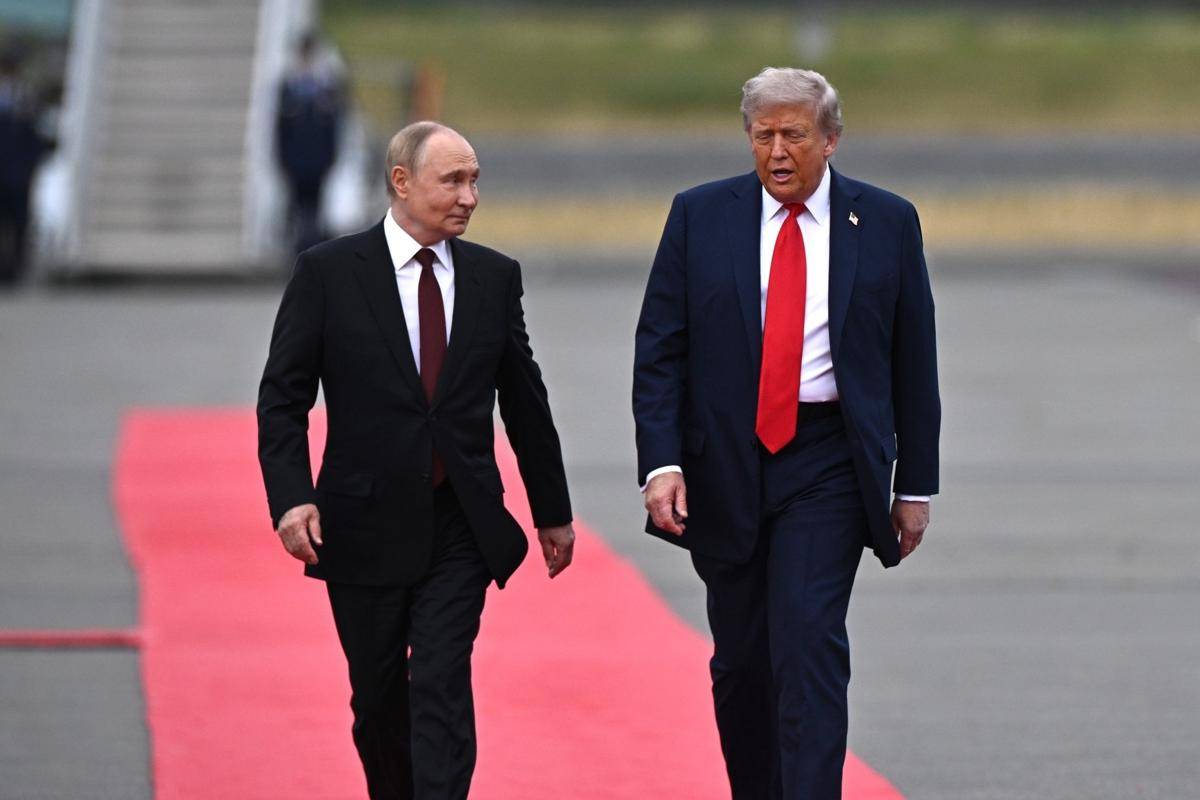 Presiden Rusia, Vladimir Putin dan Presiden AS, Donald Trump, di Anchorage, Alaska. (kremlin.ru, CC BY 4.0 <https://creativecommons.org/licenses/by/4.0>, via Wikimedia Commons)