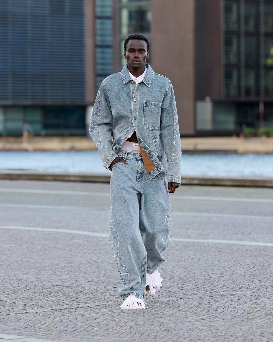 Koleksi ALIS S/S '26 di Copenhagen Fashion Week (instagram.com/alis_culture)