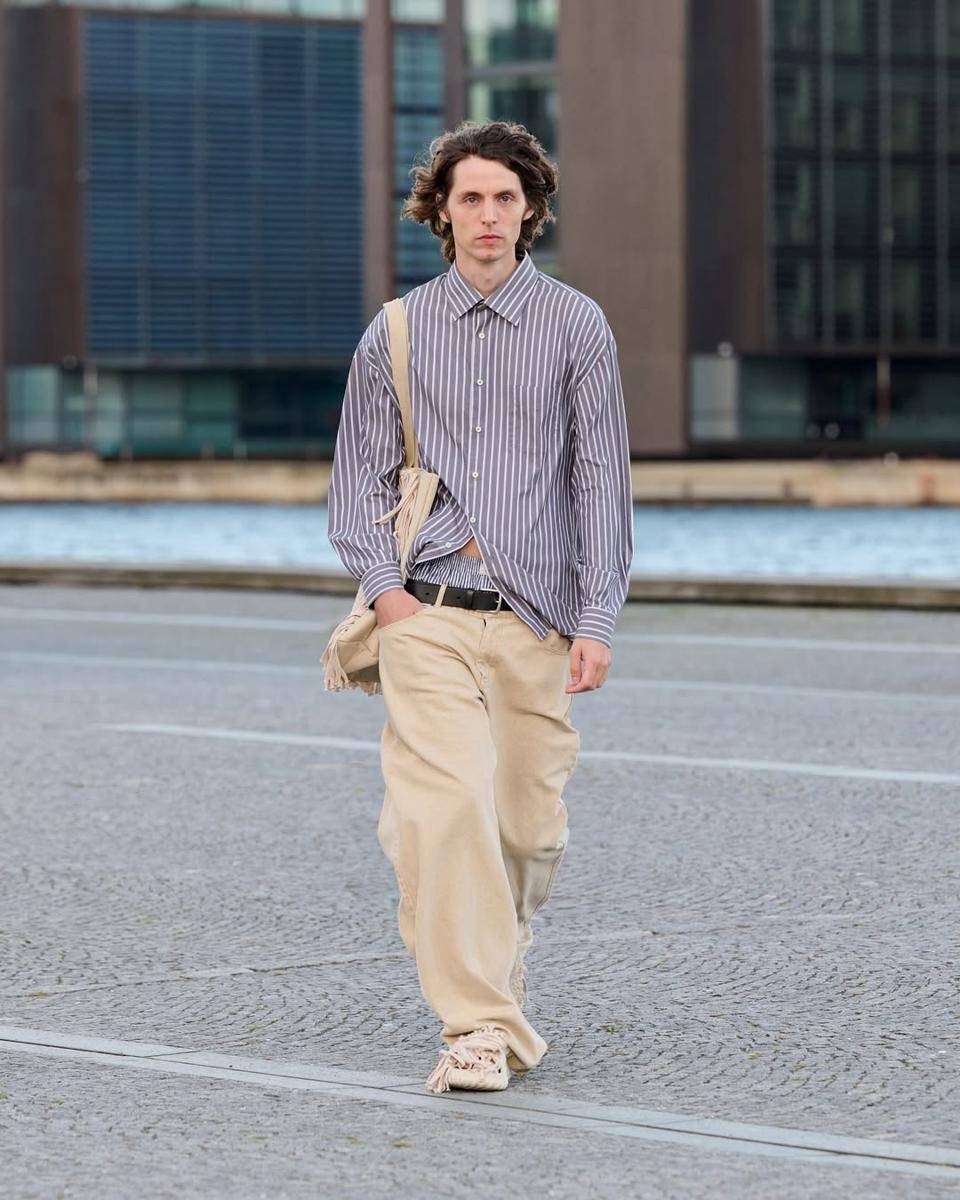 Koleksi ALIS S/S '26 di Copenhagen Fashion Week (instagram.com/alis_culture)