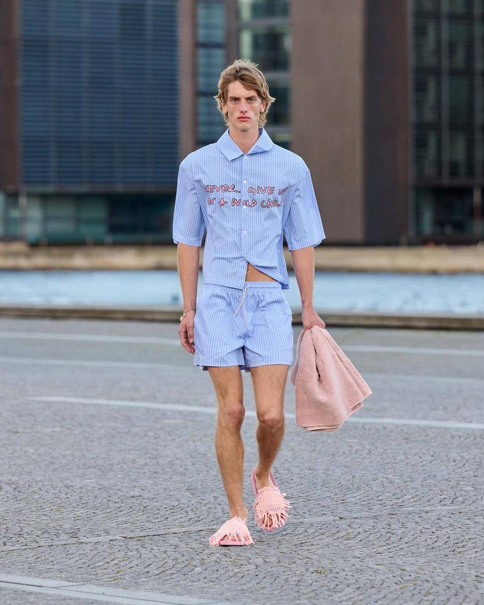 Koleksi ALIS S/S '26 di Copenhagen Fashion Week (instagram.com/alis_culture)