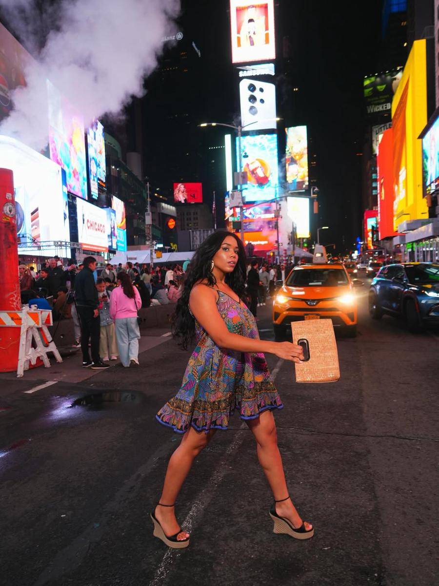 potret Tahiti Seymour, Miss Universe Kepulauan Cayman 2025 (instagram.com/tahitiseymour)