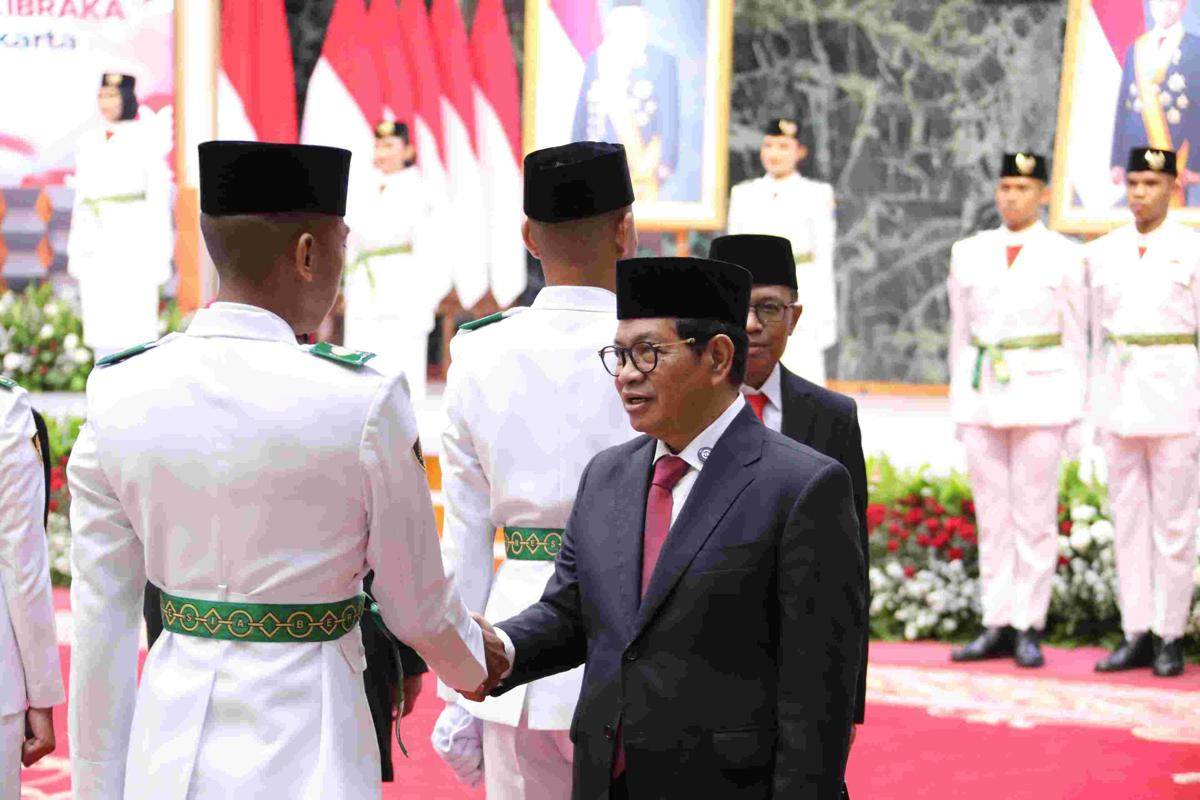 Paskibra Pramono Anung