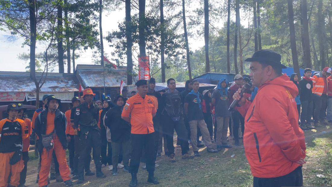 Basarnas Makassar bersama potensi SAR menggelar Siaga Merah Putih di Gunung Bawakaraeng, pada 15 hingga 18 Agustus 2025. (Dok. Basarnas Makassar)