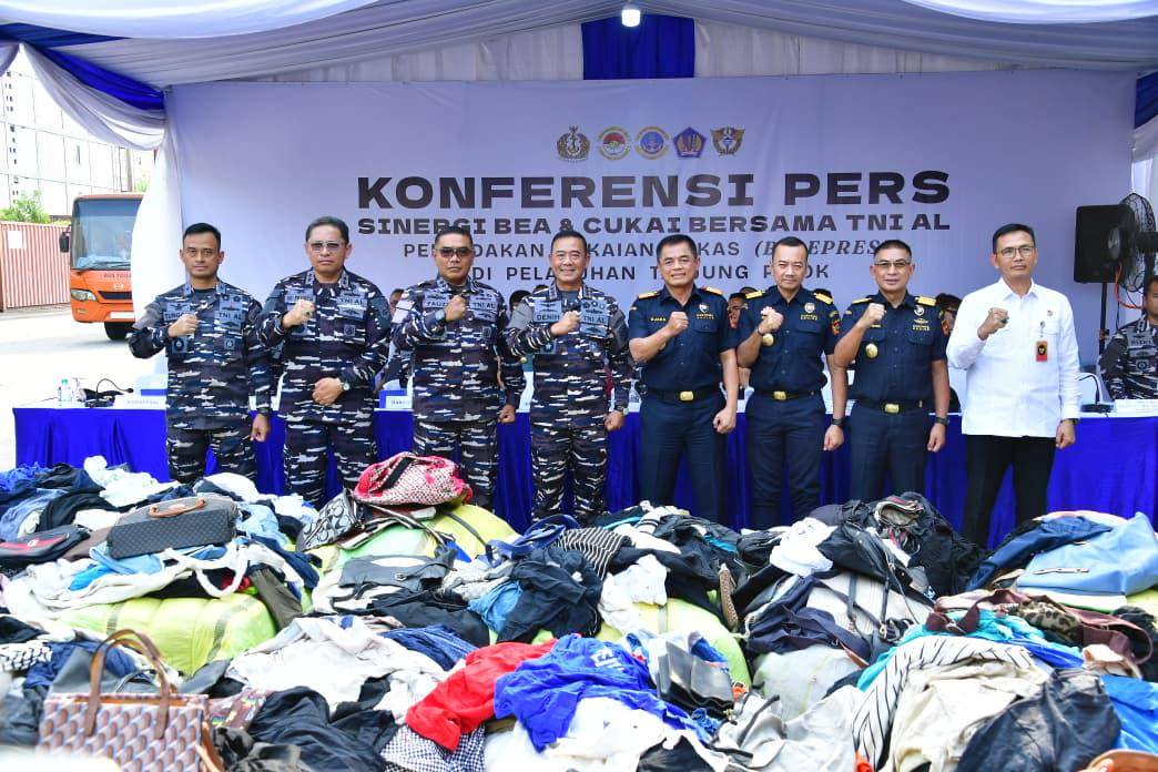 Baju bekas, Ballpress