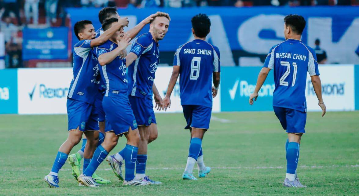 PSIM Yogyakarta bermain seri melawan Arema FC pada pekan kedua kompetisi Super League (Liga 1) 2025/2026 di Stadion Sultan Agung (SSA), Bantul, Sabtu (16/8/2025).