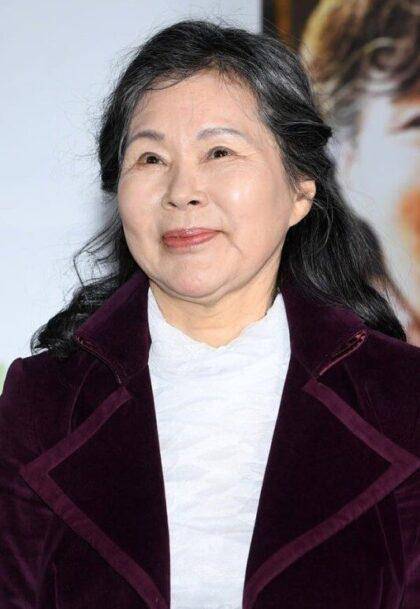 potret Lee Joo Sil 