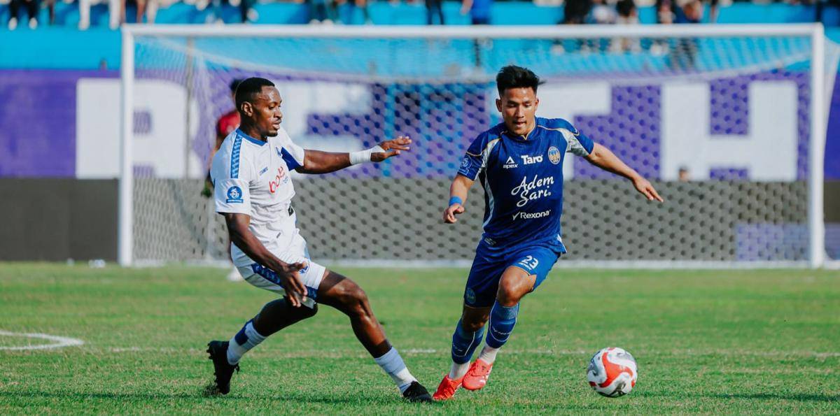 PSIM Yogyakarta bermain seri melawan Arema FC pada pekan kedua kompetisi Super League (Liga 1) 2025/2026 di Stadion Sultan Agung (SSA), Bantul, Sabtu (16/8/2025).