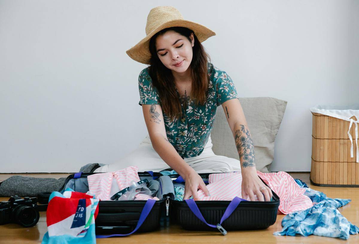 ilustrasi packing dengan rapi