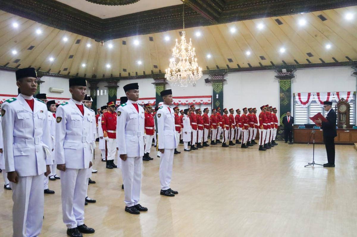 Surat Keputusan penugasan tersebut disampaikan langsung oleh Kepala Bakesbangpol Kota Yogyakarta, Nindyo Dewanto.
