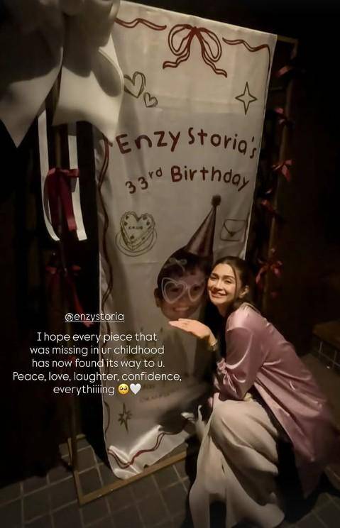 Artis di Ultah ke-33 Enzy Storia (Instagram.com/enzystoria)