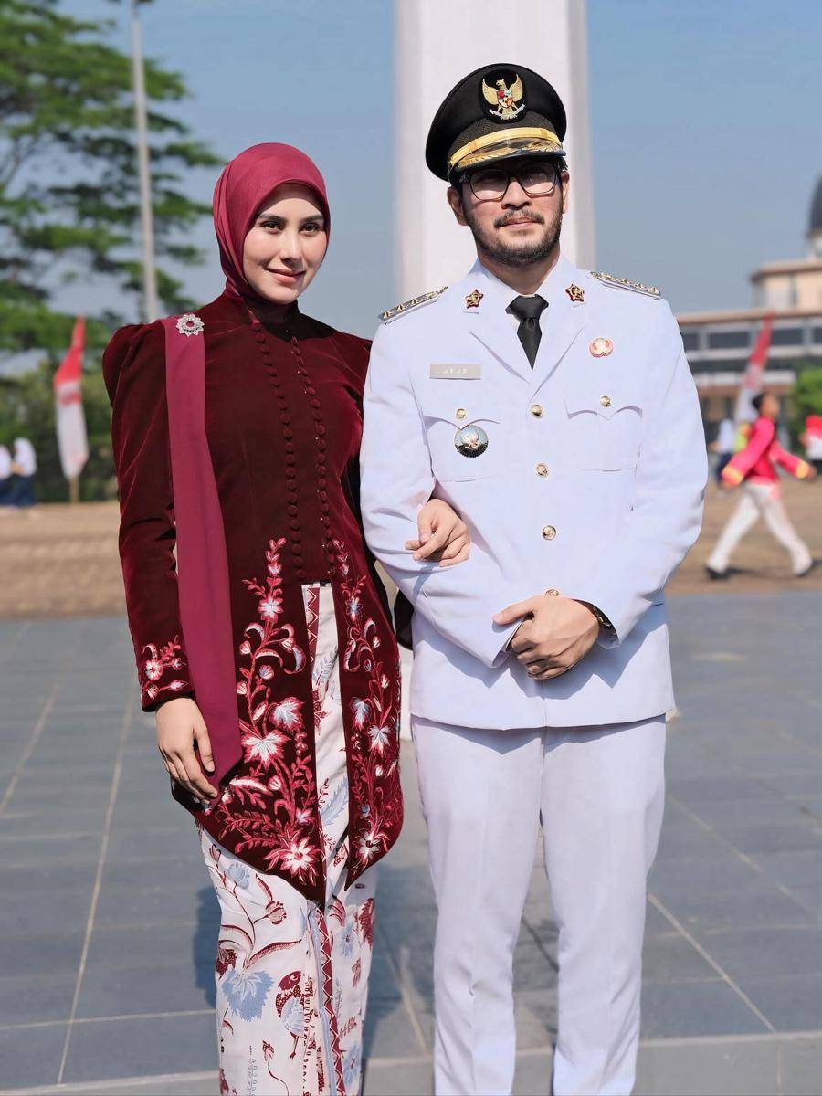 Syahnaz Dampingi Jeje Upacara 17 Agustus (Instagram.com/syahnazs)