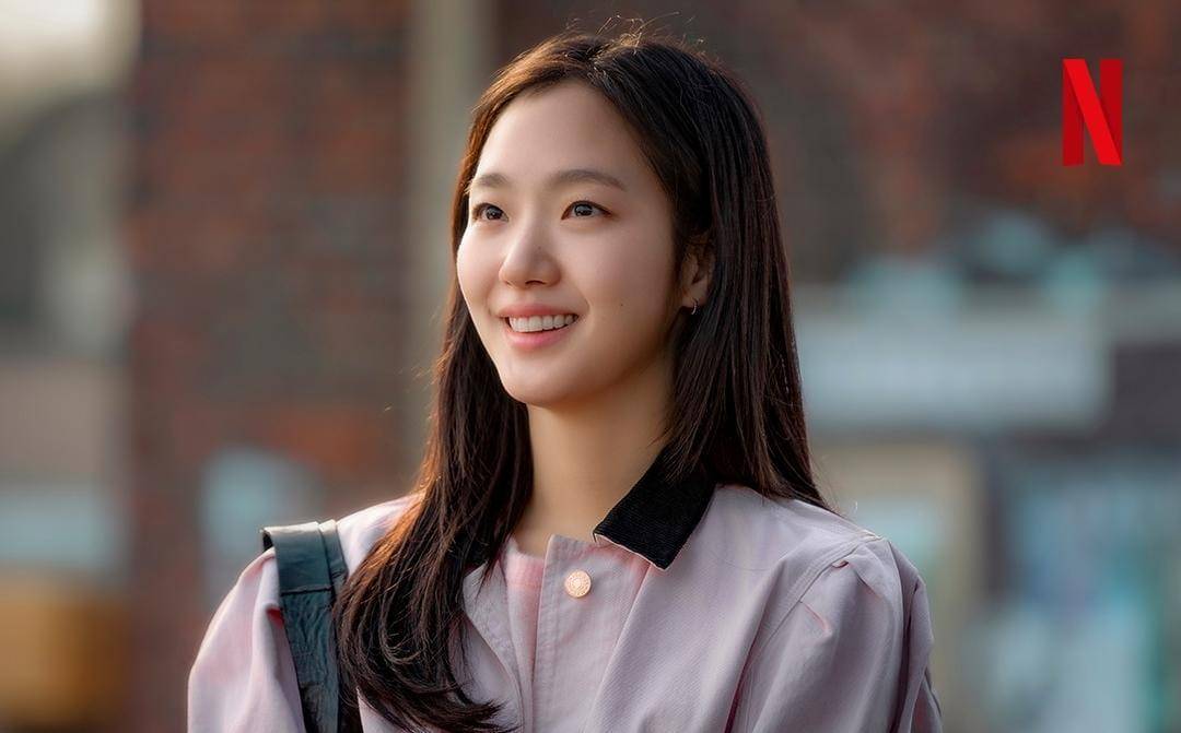 Kim Go Eun di drama You and Everything Else (instagram.com/netflixkr)