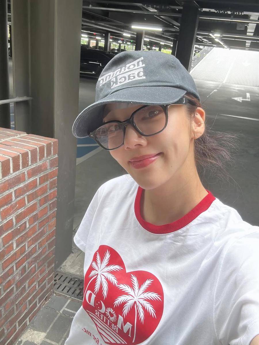 potret Son Dam Bi usai melahirkan (via instagram.com/xodambi)