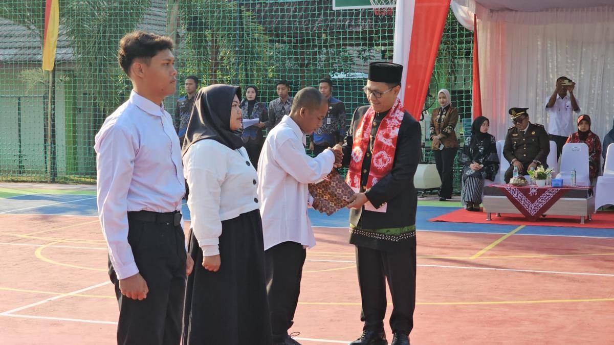 Pemberian remisi HUT Kemerdekaan RI ke-80 kepada narapidana.