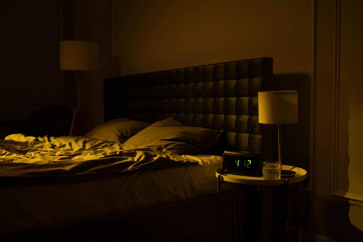 ilustrasi kamar tidur (pexels.com/Cottonbro Studio)