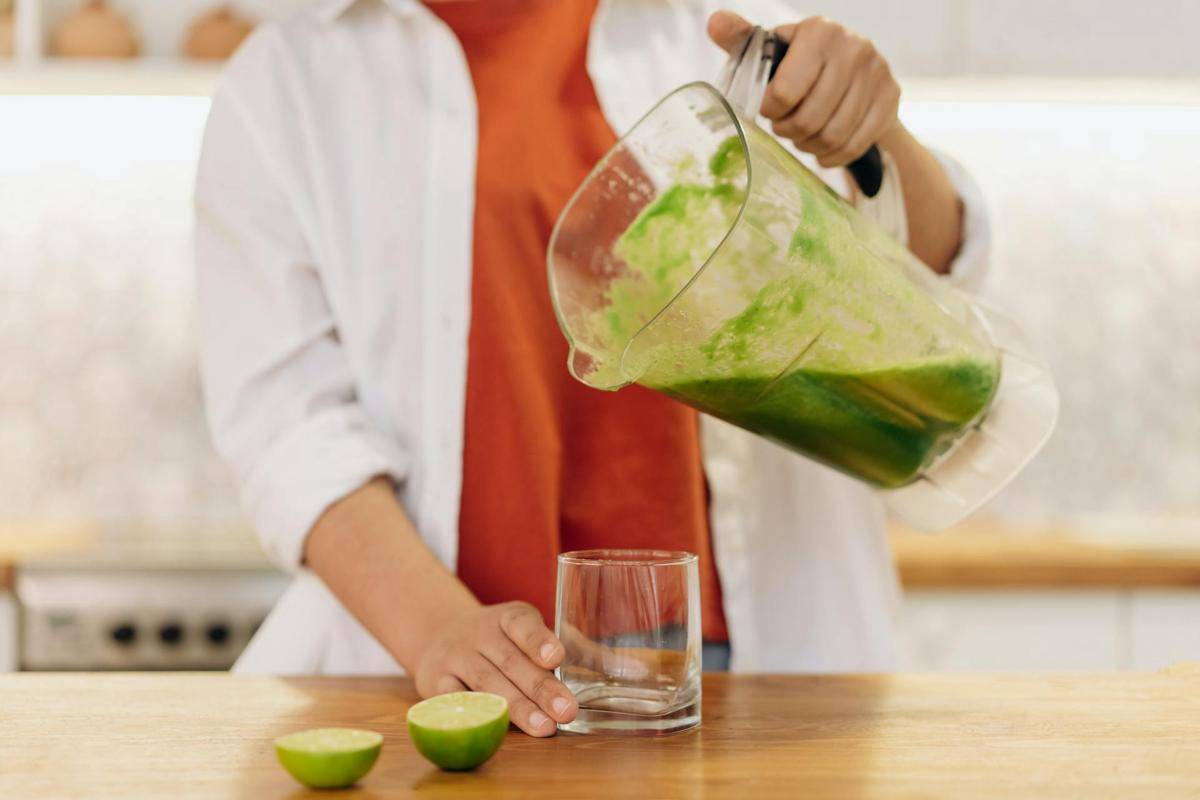 ilustrasi menggunakan blender (pexels.com/Mikhail Nilov)