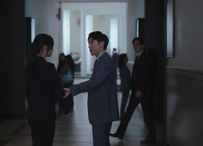 still cut drama Korea Beyond the Bar
