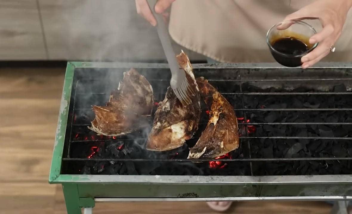 Potret memanggang rahang tuna