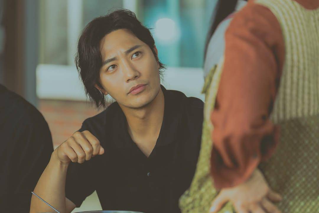 Lee Jung Woo (Jin Goo) di drakor My Lovely Journey