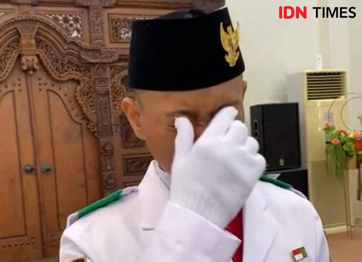 Adam resmi jadi anggota paskibraka Pontianak saat ayahnya meninggal
