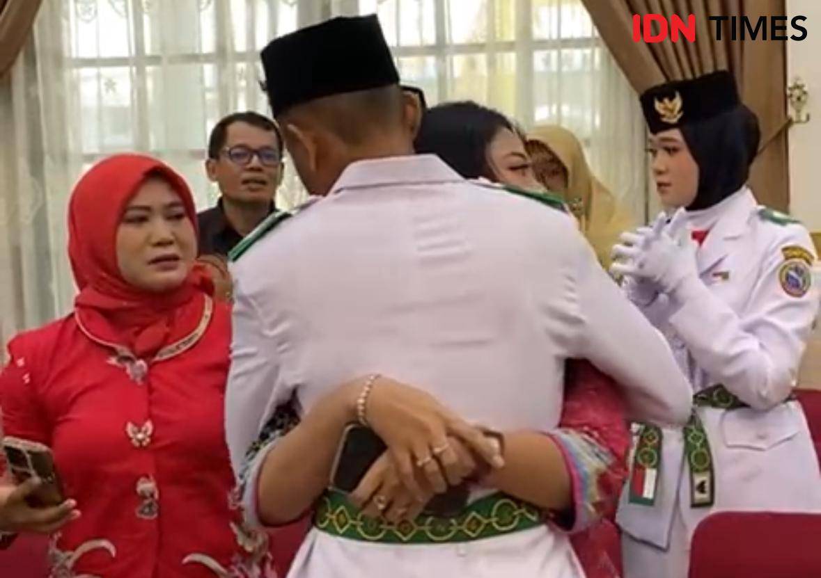 Adam resmi jadi anggota paskibraka Pontianak saat ayahnya meninggal