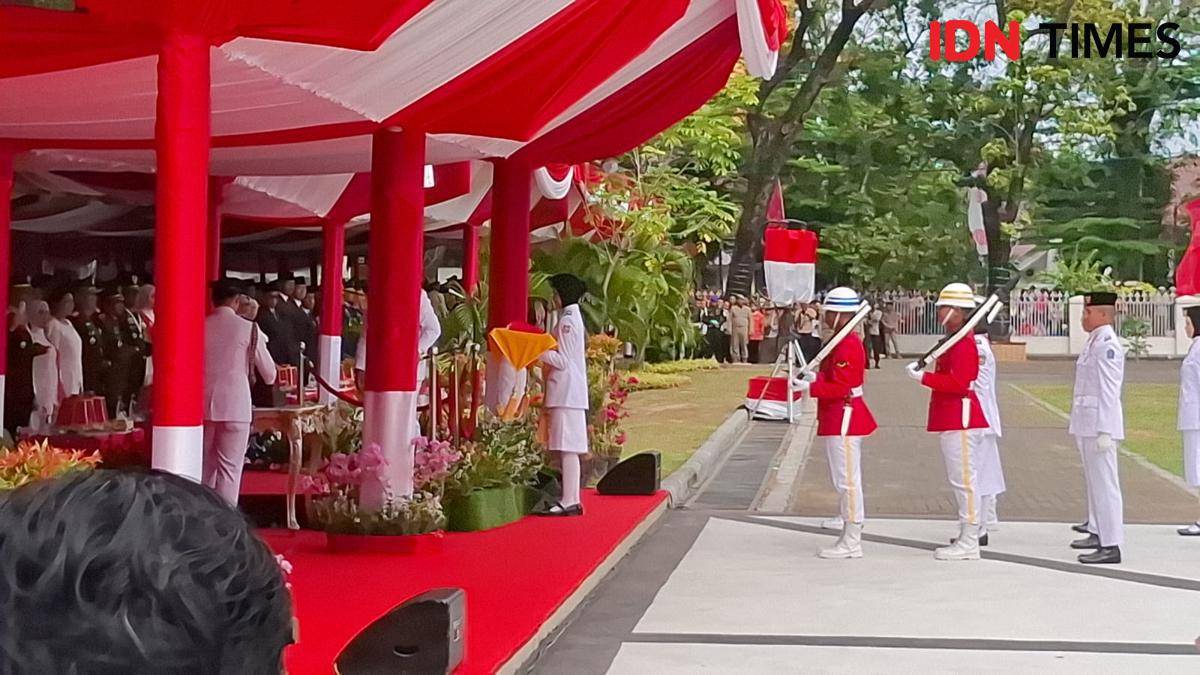 Upacara HUT RI ke-80 di Rujab Gubernur Sulsel, Minggu (17/8/2025).