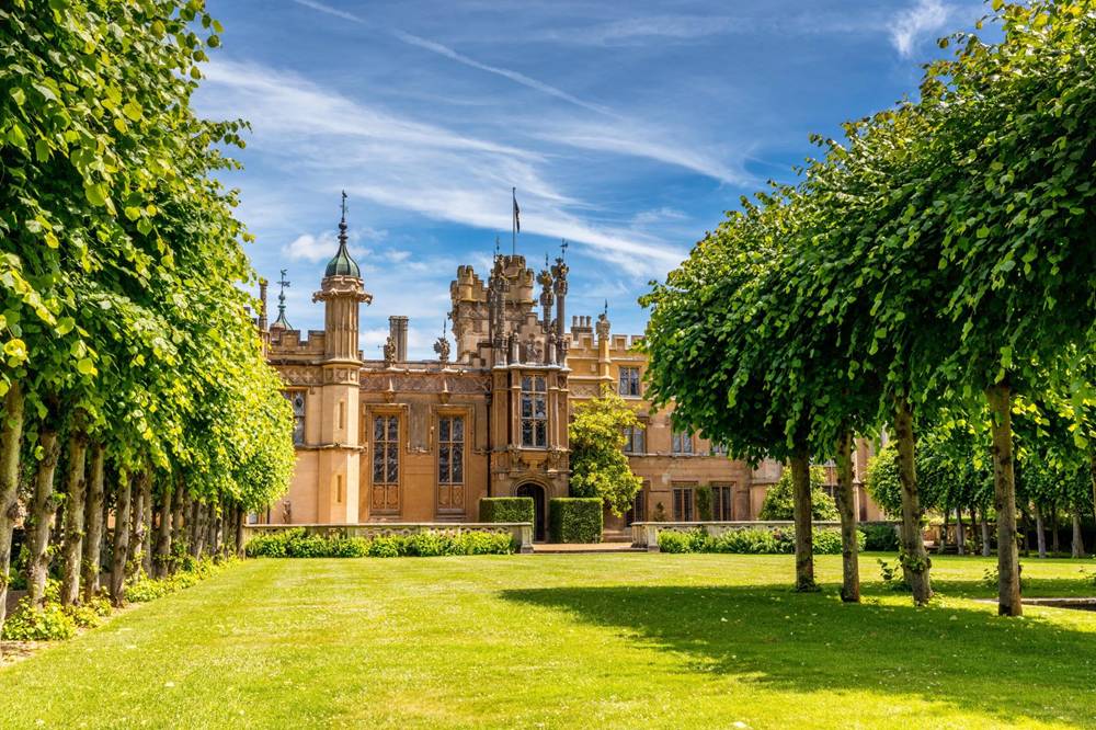 Potret dKnebworth House di Hertfordshire, Inggris