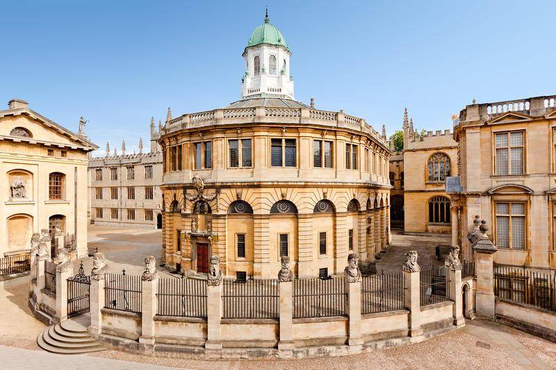 Potret Sheldonian Theatre di University of Oxford