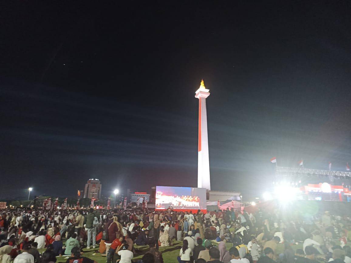 Monas
