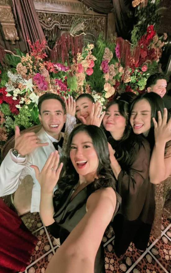 Resepsi Rachquel Nesia dan Kevin Royano (Instagram.com/rachquelnes)