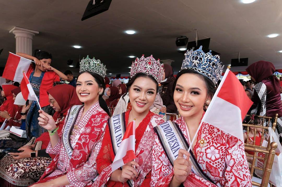 Potret Puteri Indonesia 2025 di Upacara HUT ke-80 RI di Istana Merdeka (Instagram.com/officialputeriindonesia)