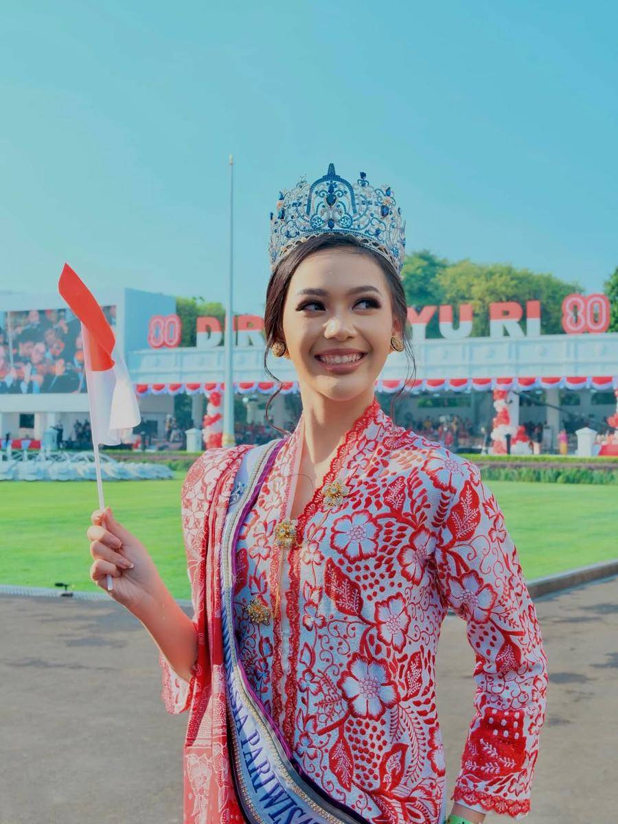 Potret Puteri Indonesia 2025 di Upacara HUT ke-80 RI di Istana Merdeka (Instagram.com/officialputeriindonesia)