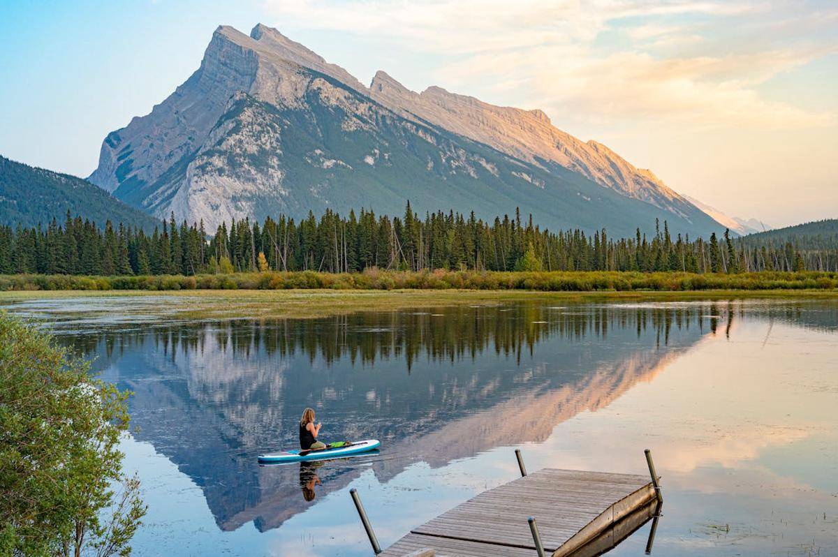 ilustrasi Taman Nasional Banff, Kanada (pexels.com/Mathias Sogorski)