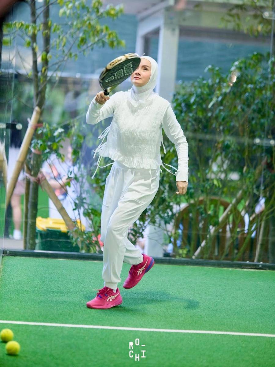 ide outfit olahraga untuk hijabers ala Dhatu Rembulan (instagram.com/dhaturembulan)
